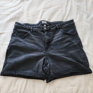 USED Ava&Viv Plus Size High Rise Midi Cuffed Jean Shorts - 24 Black/wash
